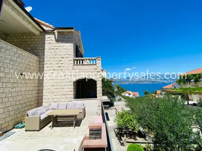 Kuća, Brač, 133 m², 910 000 € - 3
