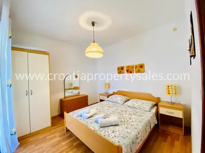 Kuća, Brač, 133 m², 910 000 € - 13