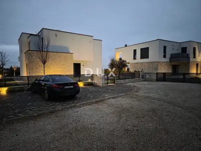 Villa 243 m², Poreč - Meerblick und beheizter Pool - 3