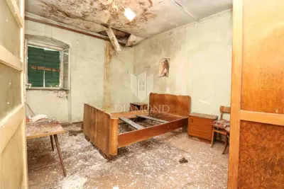 Kuća 70 m², Rovinj okolica - kamena kuća i dvorište - 8