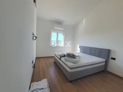 Haus 112 m², Bregi - neu, Pool und Meerblick - 9