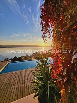 Vila 200 m², Omiš - pogled na more i bazen - 6