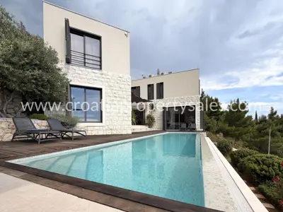 Vila 200 m², Omiš - pogled na more i bazen
