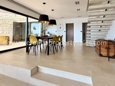 Vila 200 m², Omiš - pogled na more i bazen - 12