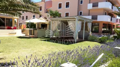 Apartman 216 m², Privlaka - prvi red do mora - 3