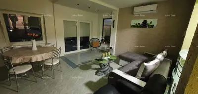 Verkaufe eine schön eingerichtete, möblierte Wohnung mit zwei Schlafzimmern und Meerblick! Poreč - 3