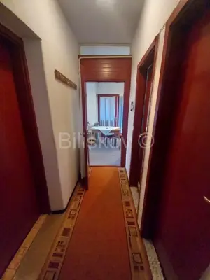 Doppelhaushälfte 200 m², Črnomerec, große Terrasse und Garten - 9