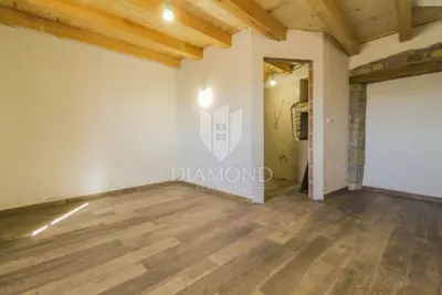 Stone house 170 m², Oprtalj surroundings - open view - 7