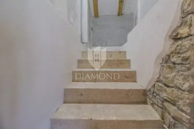 Stone house 170 m², Oprtalj surroundings - open view - 9