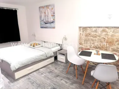 Kamena vila, Split, blizu centra i plaže, uhodana u turizmu - 12
