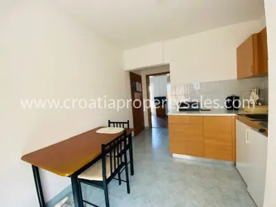 Kuća, Brač, 250 m², 580 000 € - 10