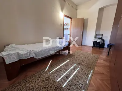 RIJEKA, KRNJEVO - Samostojeća kuća, pogled more, parking mjesto, vrt - 12