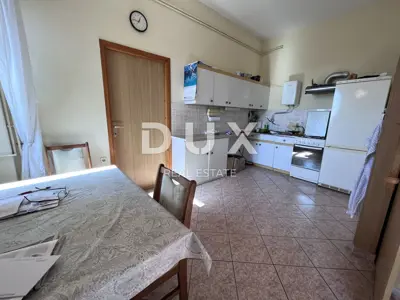 RIJEKA, KRNJEVO - Samostojeća kuća, pogled more, parking mjesto, vrt - 6