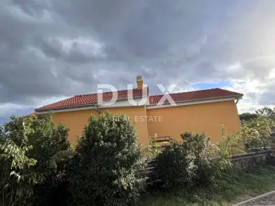 RIJEKA, KRNJEVO - Samostojeća kuća, pogled more, parking mjesto, vrt - 11