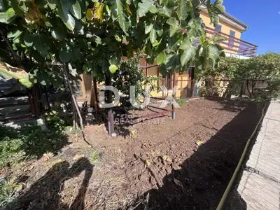 RIJEKA, KRNJEVO - Samostojeća kuća, pogled more, parking mjesto, vrt - 15