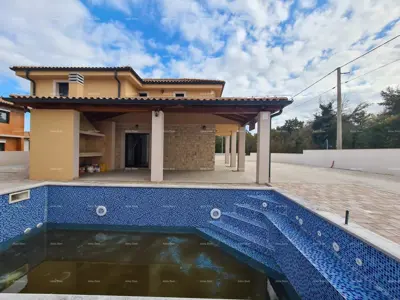 Haus 155 m², Svetvinčenat, Pool und ruhige Siedlung - 4