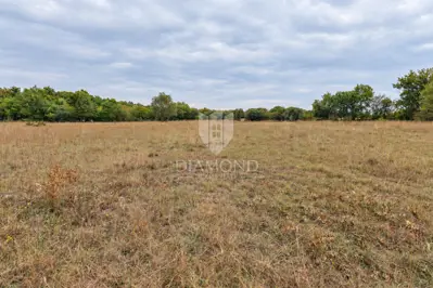 Building plot, Pula - regular shape and quiet location - 3