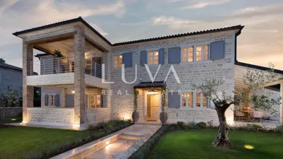 Villa 297 m², Ladići near Kanfanar - pool and terrace - 20