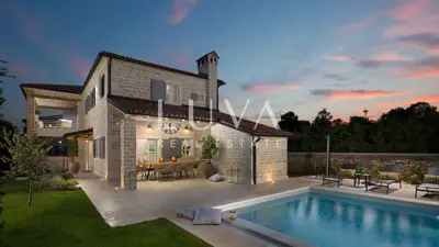 Villa 297 m², Ladići near Kanfanar - pool and terrace - 19