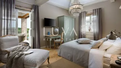 Villa 297 m², Ladići near Kanfanar - pool and terrace - 7