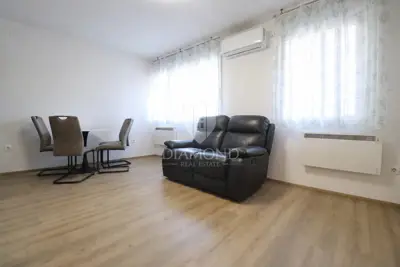 Wohnung zum Kauf in Donji grad, 26 m² - 4