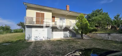 Haus 230 m², Barban - Blick auf Učka und zwei Etagen - 2