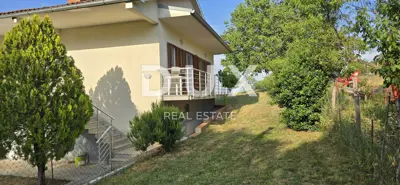 Haus 230 m², Barban - Blick auf Učka und zwei Etagen - 12