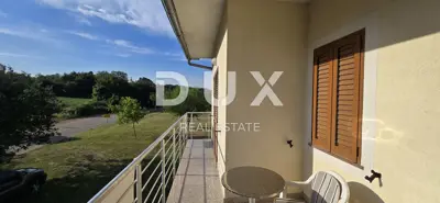 Haus 230 m², Barban - Blick auf Učka und zwei Etagen - 22