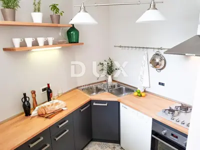 Wohnung 200 m², Opatija - Centar, 50 m vom Meer - 10