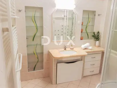 Wohnung 200 m², Opatija - Centar, 50 m vom Meer - 18