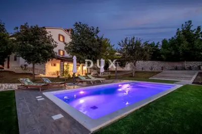 House 200 m², Labin - pool and sauna
