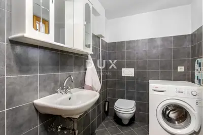 House 200 m², Labin - pool and sauna - 17