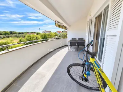 Apartman 150 m od mora - Malinska