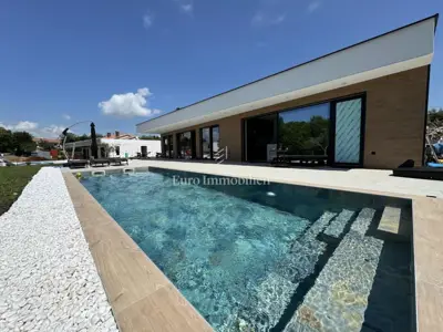 Villa 176 m², Labin - bazen i pogled na prirodu