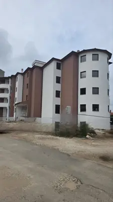 Luksuzni stan u blizini centra, pula stan 3-5 - 8