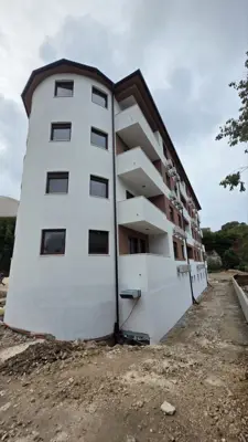 Luksuzni stan u blizini centra, pula stan 3-5 - 2