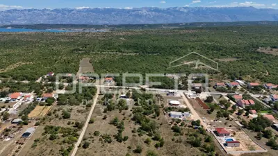 Poljica, Vrsi – Građevinsko zemljište s dozvolom i projektom - 3