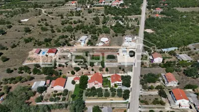 Poljica, Vrsi – Građevinsko zemljište s dozvolom i projektom - 4