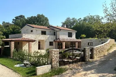 Kamena vila na Krku, Dobrinj i okolica, bazen 35 m² i jacuzzi