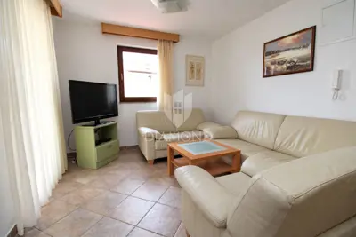 Apartment in Klimno, terrace and 2 parking spaces - 2