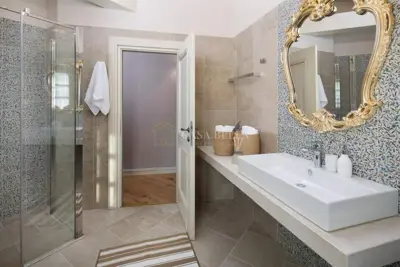 Villa 297 m², Ladići bei Kanfanar, Pool und Meerblick - 15