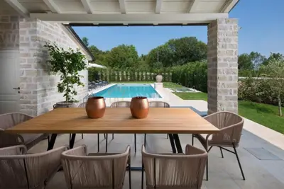 Villa 297 m², Ladići bei Kanfanar, Pool und Meerblick - 5