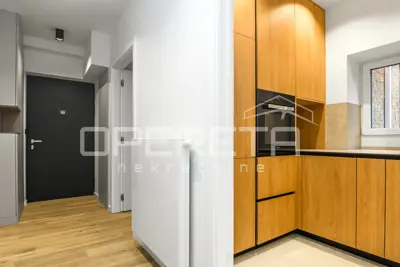 Stan 70 m², Britanac, potpuno obnovljen u Kozarčevoj - 8