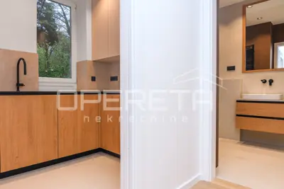 Stan 70 m², Britanac, potpuno obnovljen u Kozarčevoj - 7