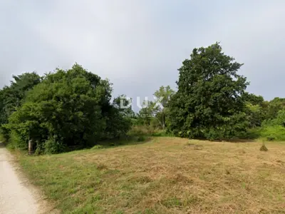 Građevinsko zemljište, Valtura - ravno i čisto
