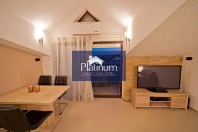 Kuća 600 m², Pula Centar - 6 apartmana - 3