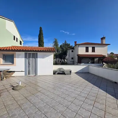 Apartman 110 m², Malinska na Krku - pogled na more i terasa - 2