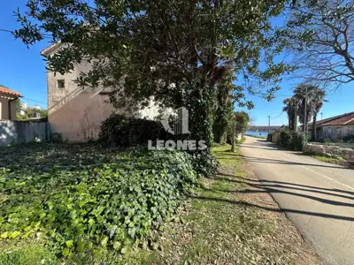 Građevinsko zemljište, Lovrečica, 10 m od mora i pogled na more