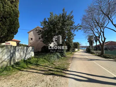 Baugrundstück, Lovrečica, 10 m vom Meer und Meerblick - 3