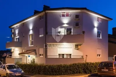 Haus 347 m², Pula - Valdebek, 4 Wohneinheiten - 2